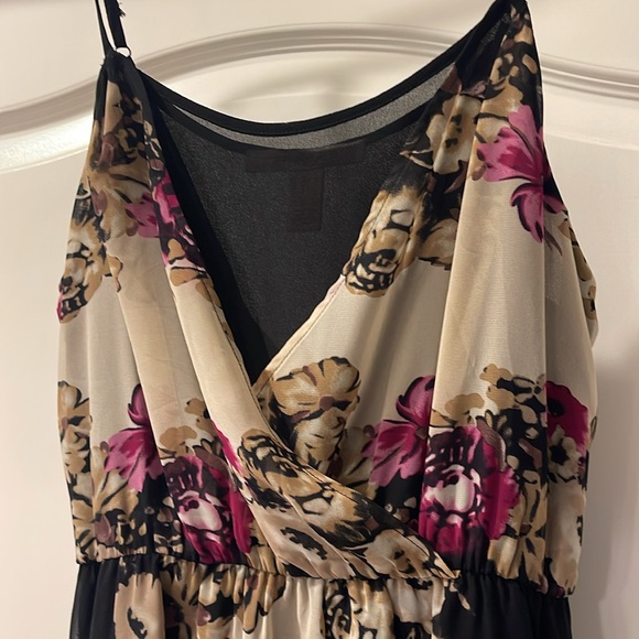 Women’s Forever 21 Contemporary Dress Medium - barely worn - flower pattern - Picture 2 of 4